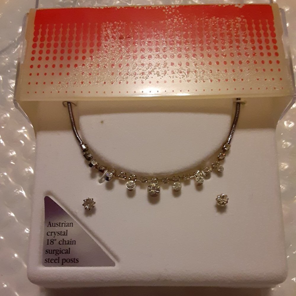 Austrian Crystal Necklace Set NEW